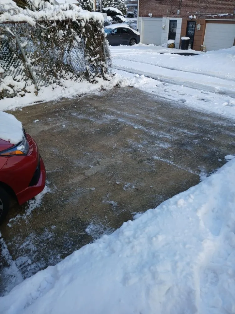 Expert lawn care service for residential properties in Philadelphia, PA by Premium Lawn Care & Snow