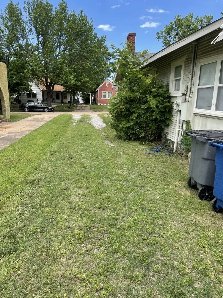 Professional residential landscaping experts serving Tulsa, OK - Premium Lawn Care