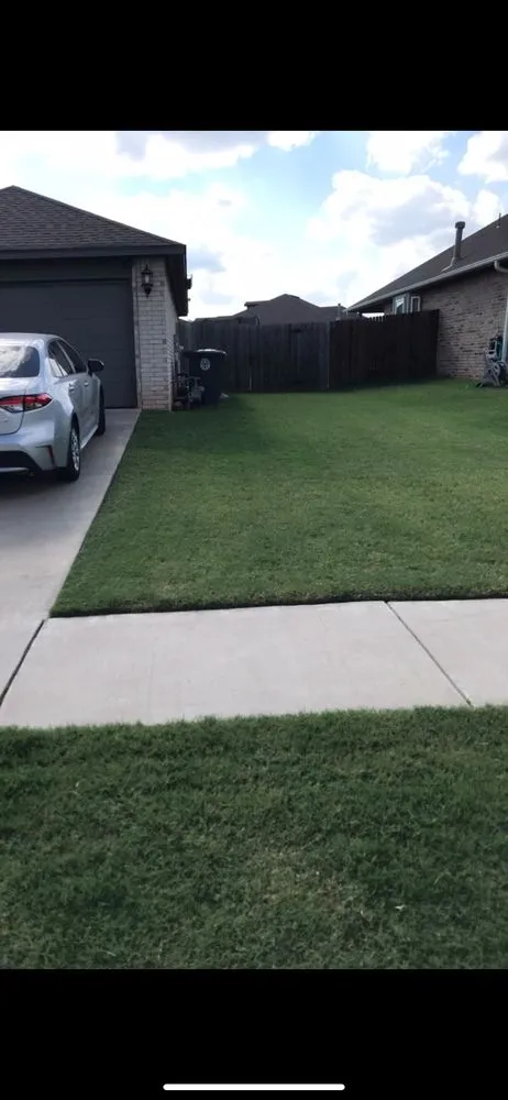 Professional lawn care service with custom design in Tulsa, OK by Premium Lawn Mowing