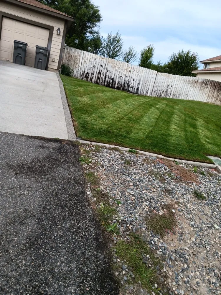 Local yard cleanup service for year-round maintenance across Richland, WA - Premium Lawncare