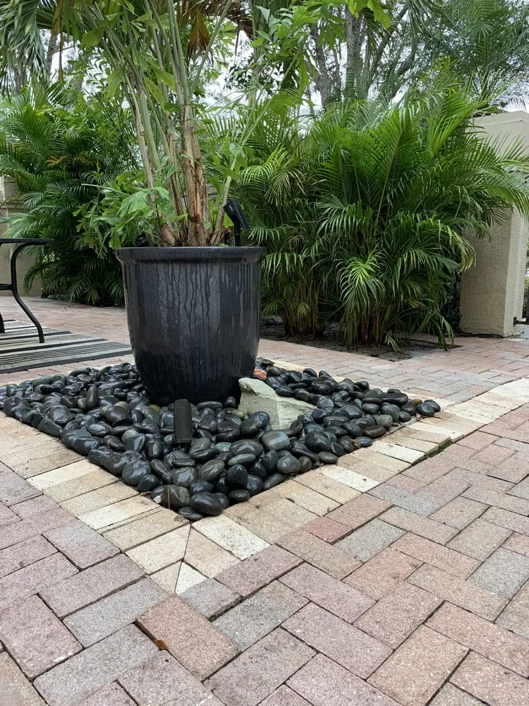 Reliable residential landscaping in Tampa, FL - Premium Outdoor Living