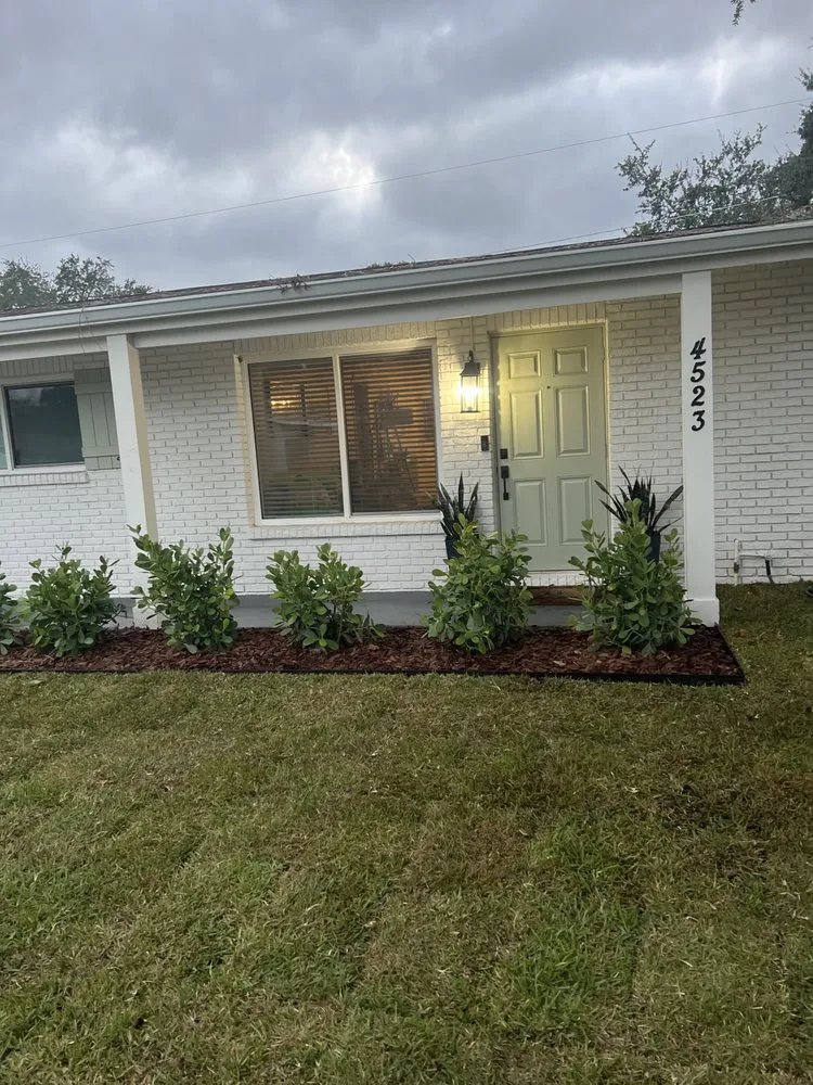 Local lawn mowing service in Tampa, FL - Premium Outdoor Living