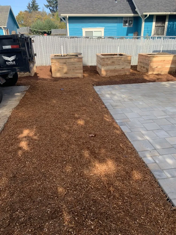 Affordable landscape design for residential properties in Salem, OR by PremiumNW Landscape