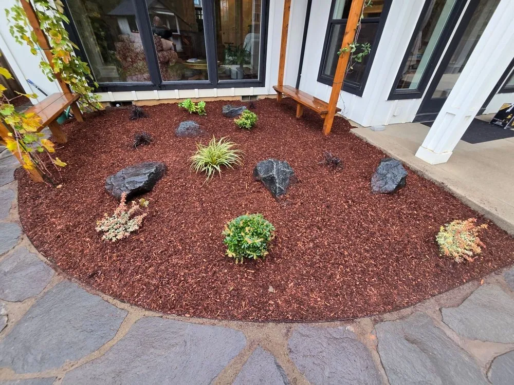 Custom landscaping services in Salem, OR by PremiumNW Landscape