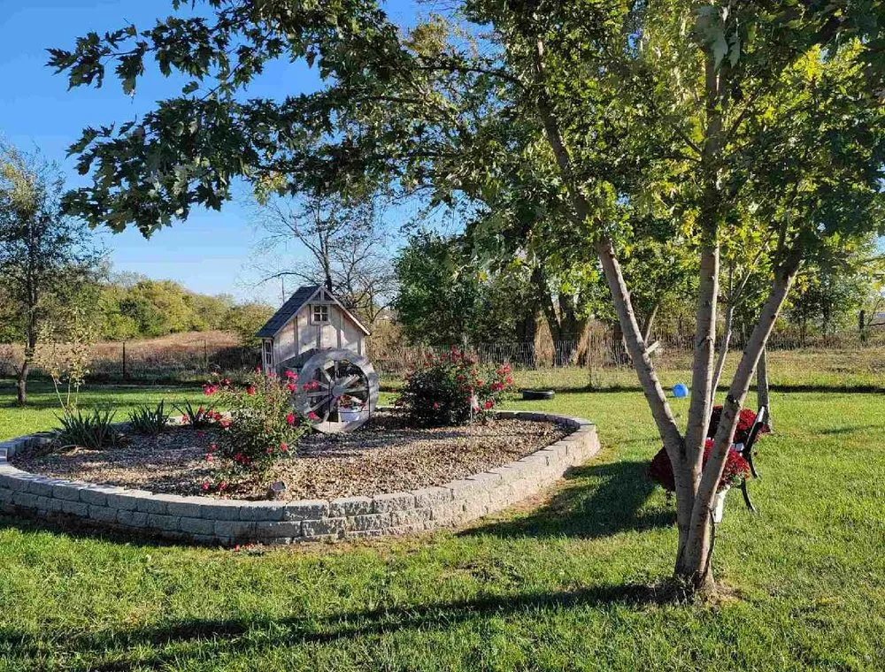 Trusted outdoor landscaping with custom design in Trenton, MO by Prescott Tree & Landscape