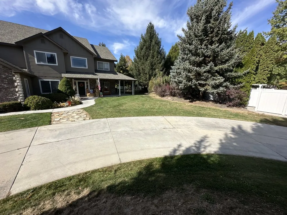 Top-rated garden landscaping for homes across Caldwell, ID - Presidential Landscape