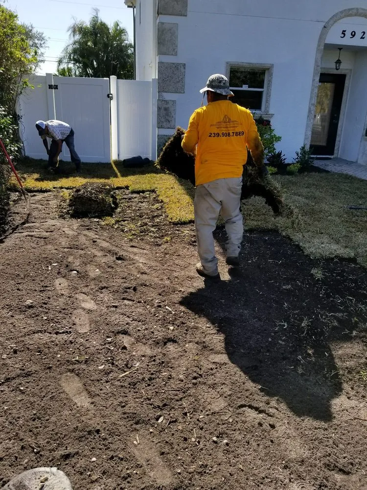 Custom lawn mowing service in Lehigh Acres, FL - Presidential Landscaping