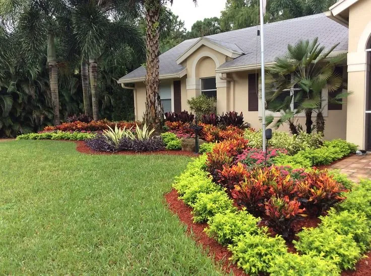 Affordable lawn mowing service in Lehigh Acres, FL by Presidential Landscaping