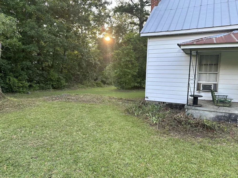 Reliable outdoor landscaping experts serving Prosperity, SC - Presidential Lawn Care