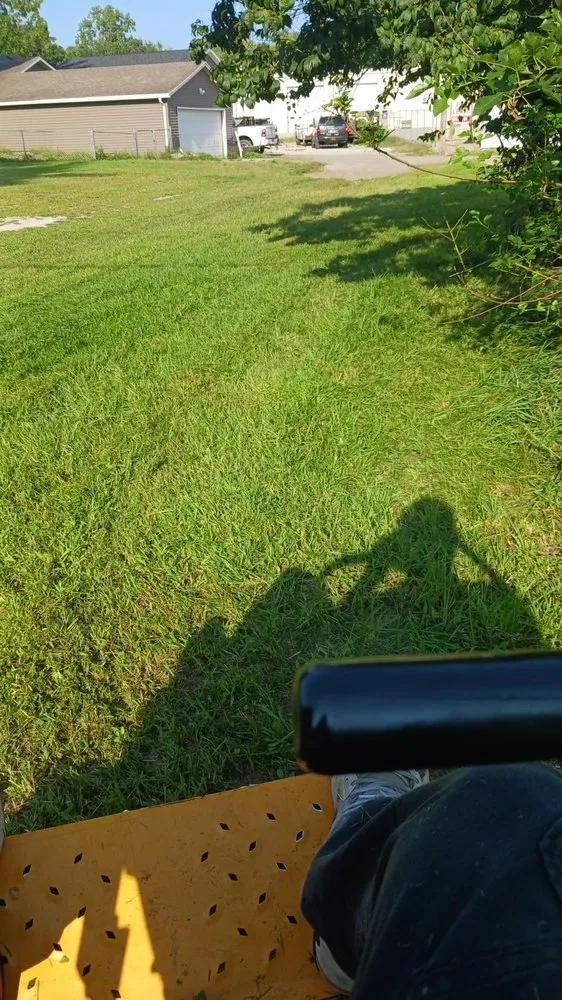 Professional yard maintenance for beautiful yards across Elkhart, IN - Pressure landscaping