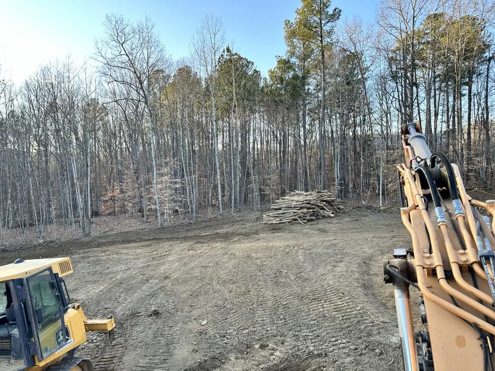 Affordable yard maintenance in Richmond, VA by Prestige Concrete Edging