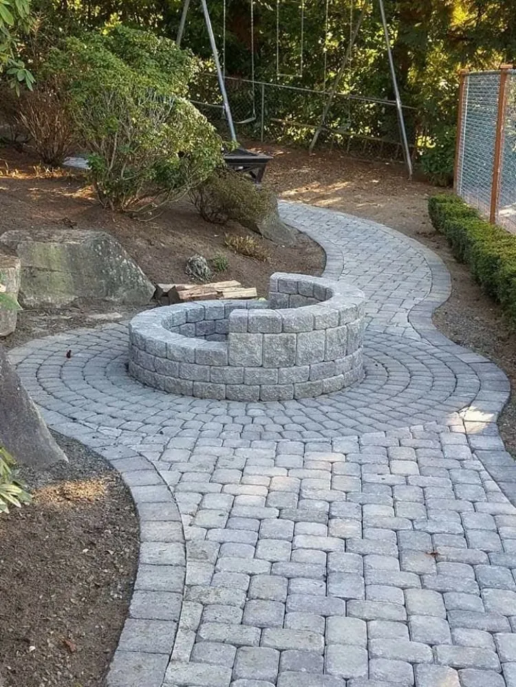 Affordable lawn mowing service in Everett, WA - Prestige Gardens