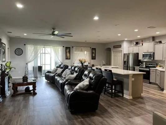 Prestige Homes and Lawn Logo