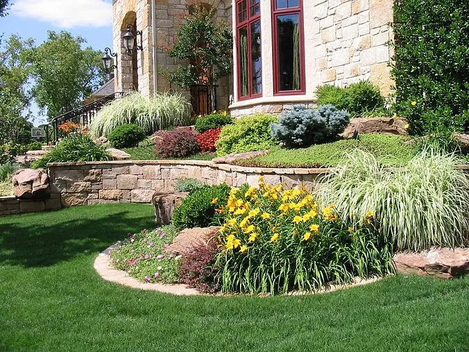 Local landscape design in Plymouth, MI - Prestige Lawn & Landscaping