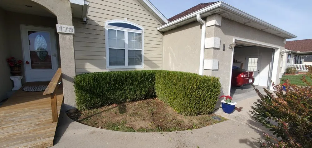 Affordable yard cleanup service in Warsaw, MO - Prestige Lawn & Landscaping