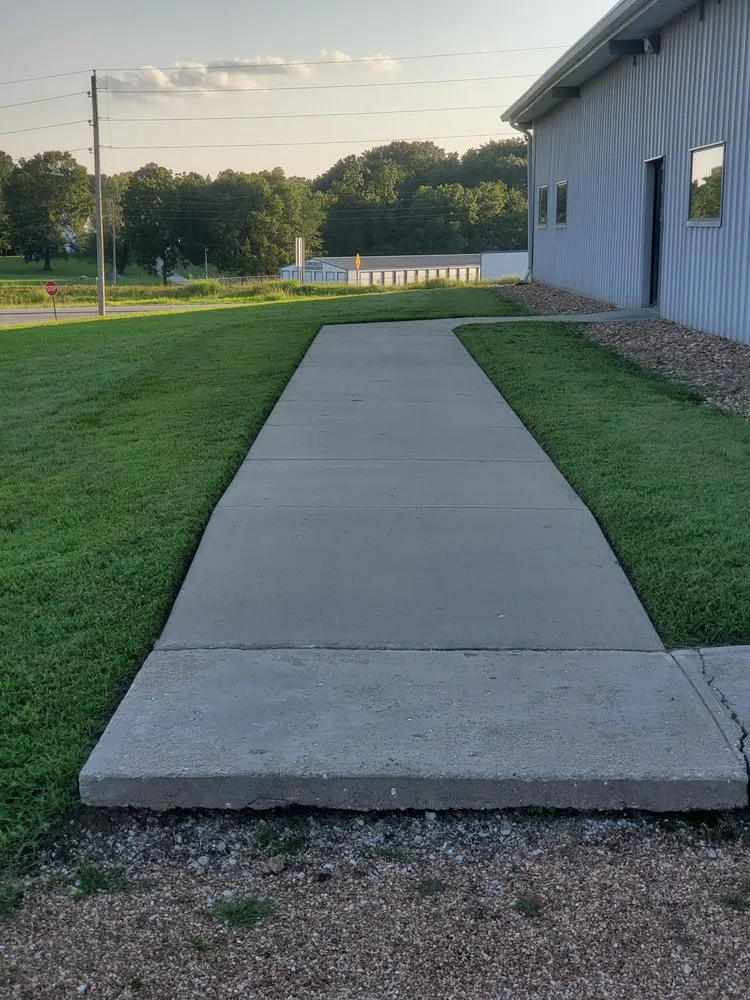 Expert yard cleanup service with custom design in Warsaw, MO by Prestige Lawn & Landscaping