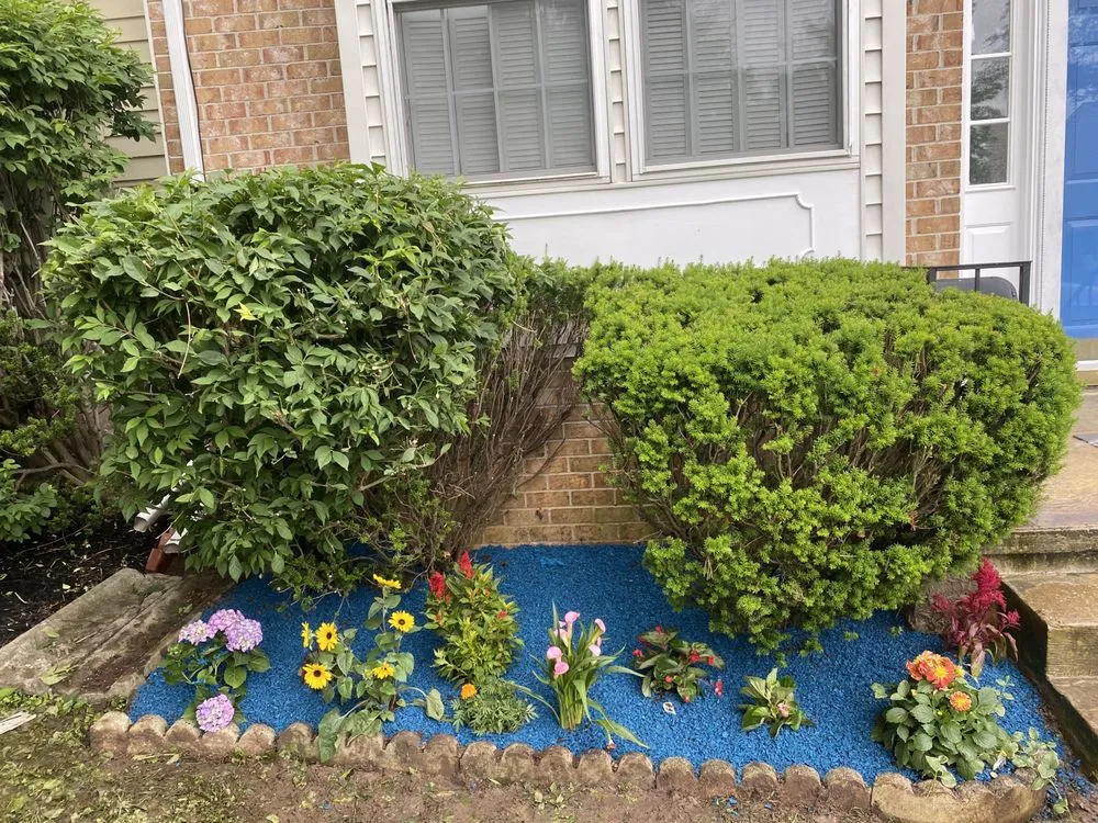 Top-rated lawn mowing service experts serving Owings Mills, MD - Prestige Lawn And Garden