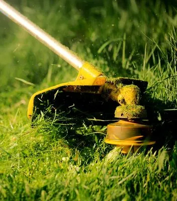 Prestige Lawn Care Logo