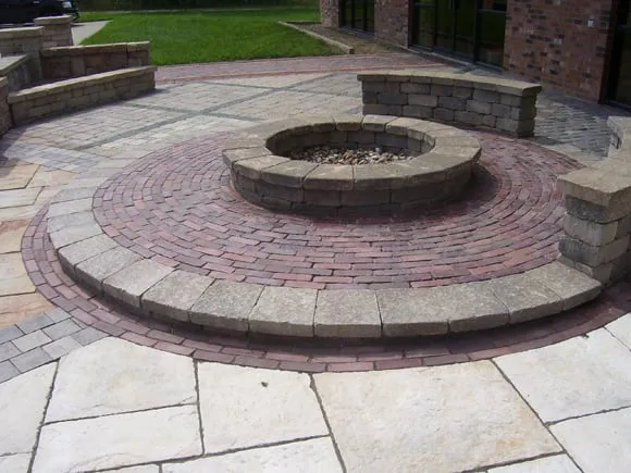 Affordable lawn mowing service experts serving Kansas City, MO - Prestige One Landscaping