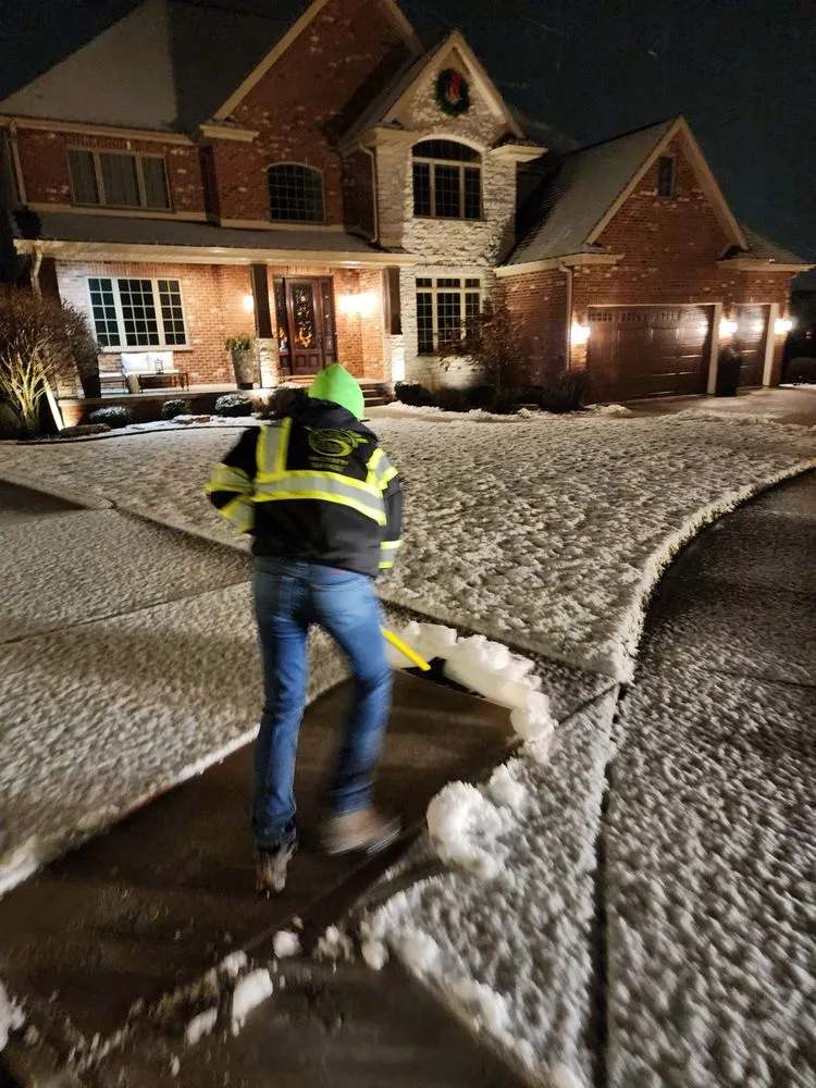 Reliable yard cleanup service in Schererville, IN - Prestige Property Service