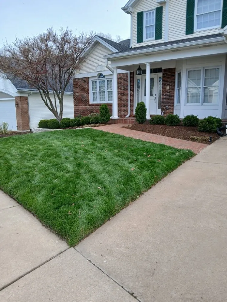Expert lawn mowing service in Florissant, MO - Prestige Turf