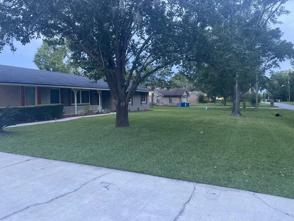 Professional garden landscaping experts serving Brooklet, GA - Prestige Yard Men