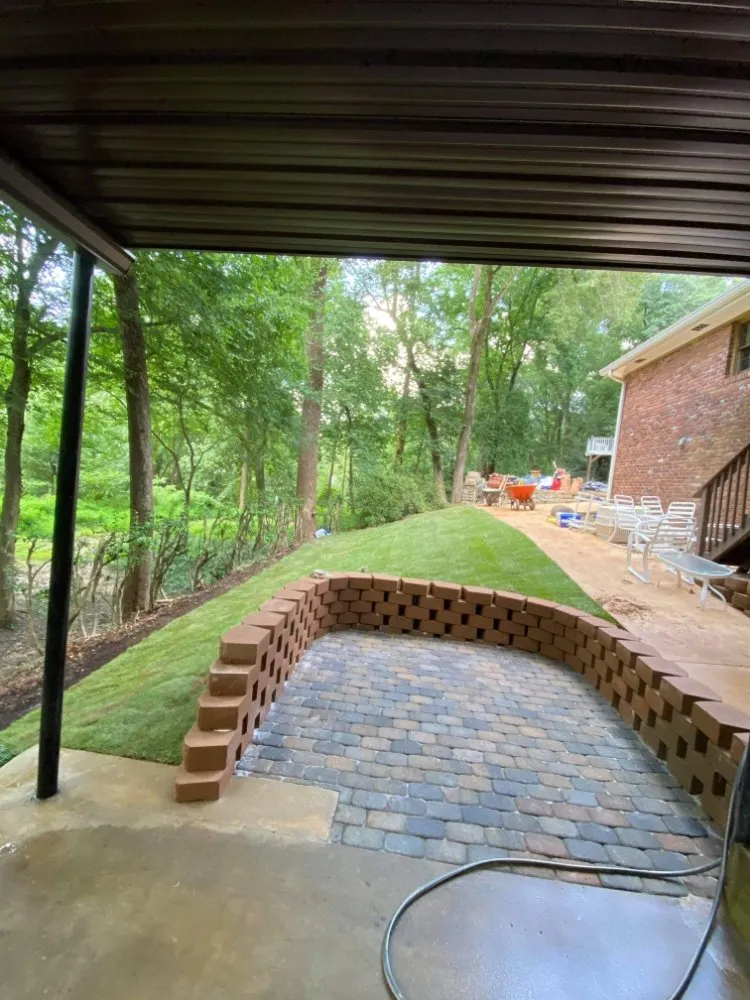 Local lawn mowing service experts serving Brookhaven, GA - Presto Lawn Care