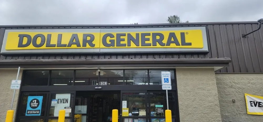 Expert lawn mowing service for year-round maintenance across Kingwood, WV - Preston county Landscaping