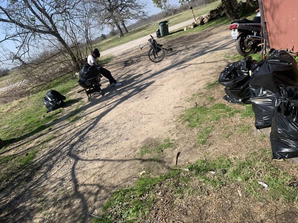 Trusted yard maintenance in Terrell, TX - Pretentieux Poverte