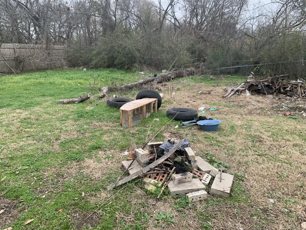 Trusted lawn mowing service near you in Terrell, TX by Pretentieux Poverte