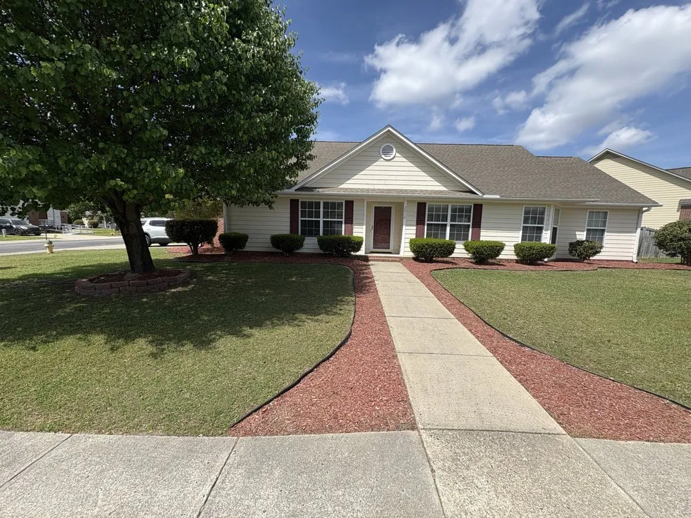 Professional garden landscaping experts serving Fayetteville, NC - Pretty City Lawns