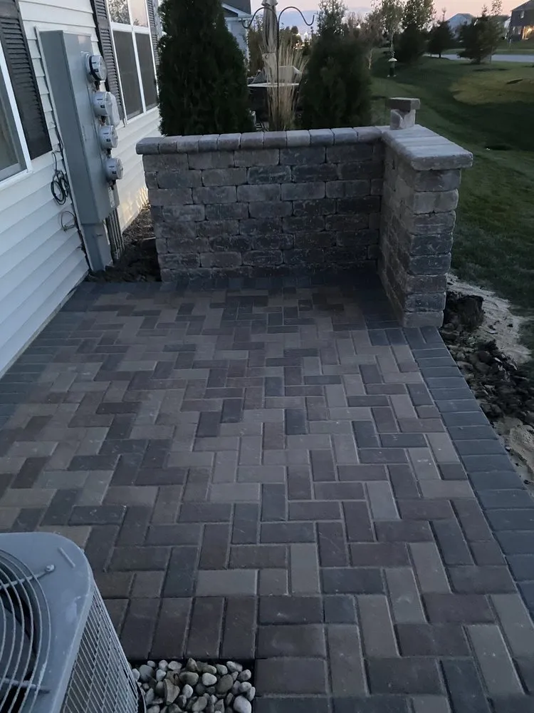 Reliable yard maintenance in Harvard, IL by Pretty Stone Landscaping and Design