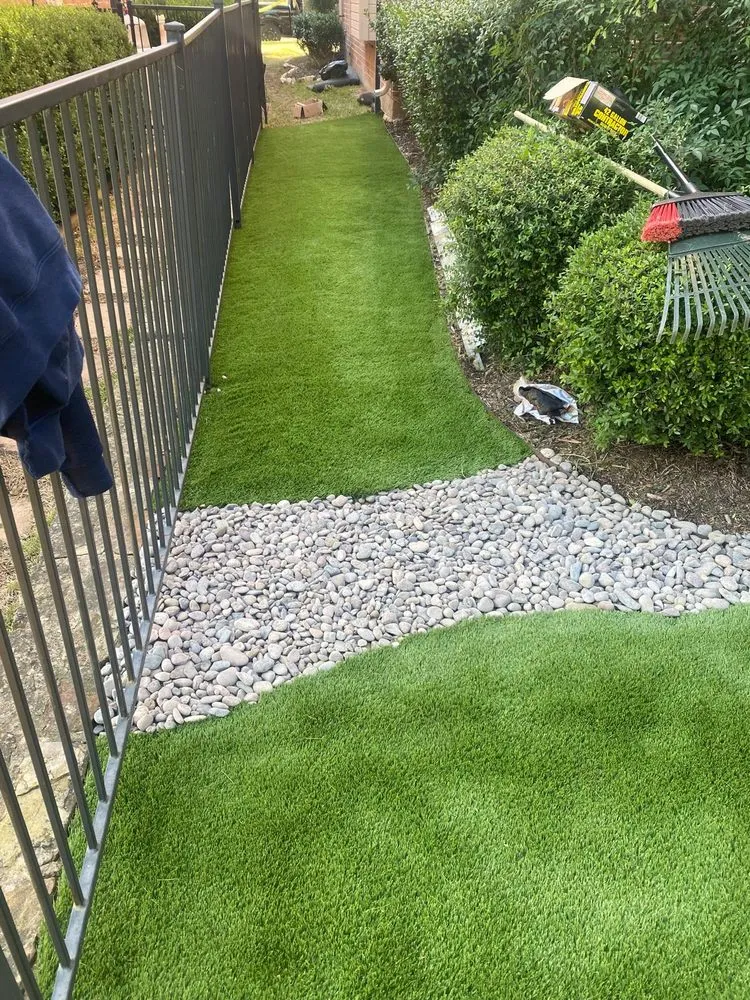 Custom garden landscaping in Fort Worth, TX by Pretty View Lawn Care & Landscaping