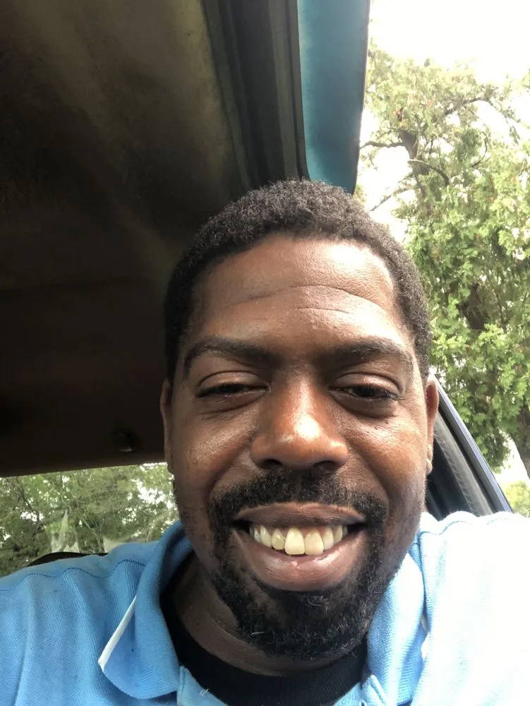 Affordable yard cleanup service with custom design across Baton Rouge, LA - Price Fam Lawn Service