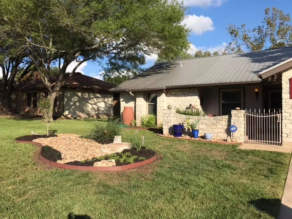 Custom yard maintenance in Round Rock, TX - Price Lawn & Landscape