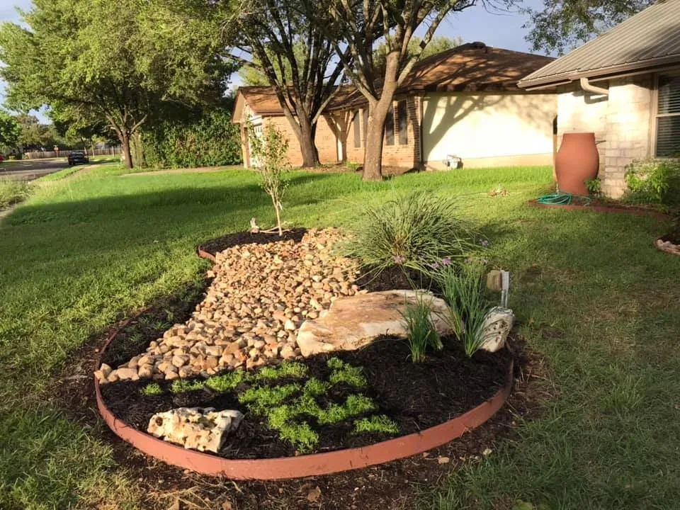 Affordable garden landscaping in Round Rock, TX by Price Lawn & Landscape