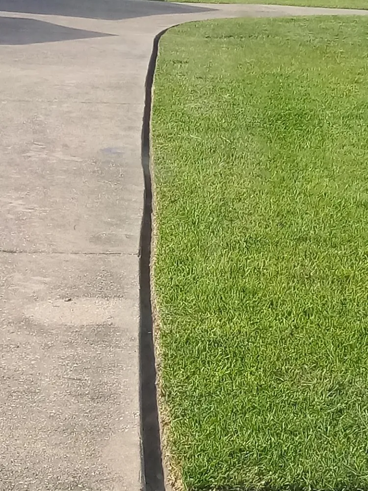 Local residential landscaping in Lake Charles, LA by Pride Lawn Services