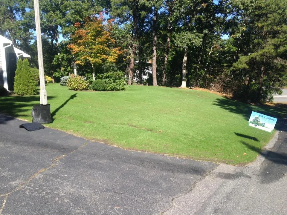 Top-rated yard cleanup service in Yarmouth Port, MA by Pride