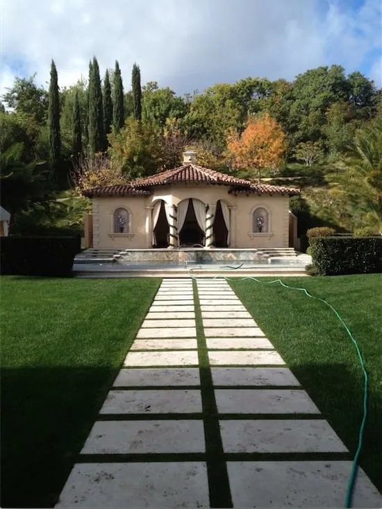 Expert lawn care service experts serving Lake Hughes, CA - Primavera Gardens