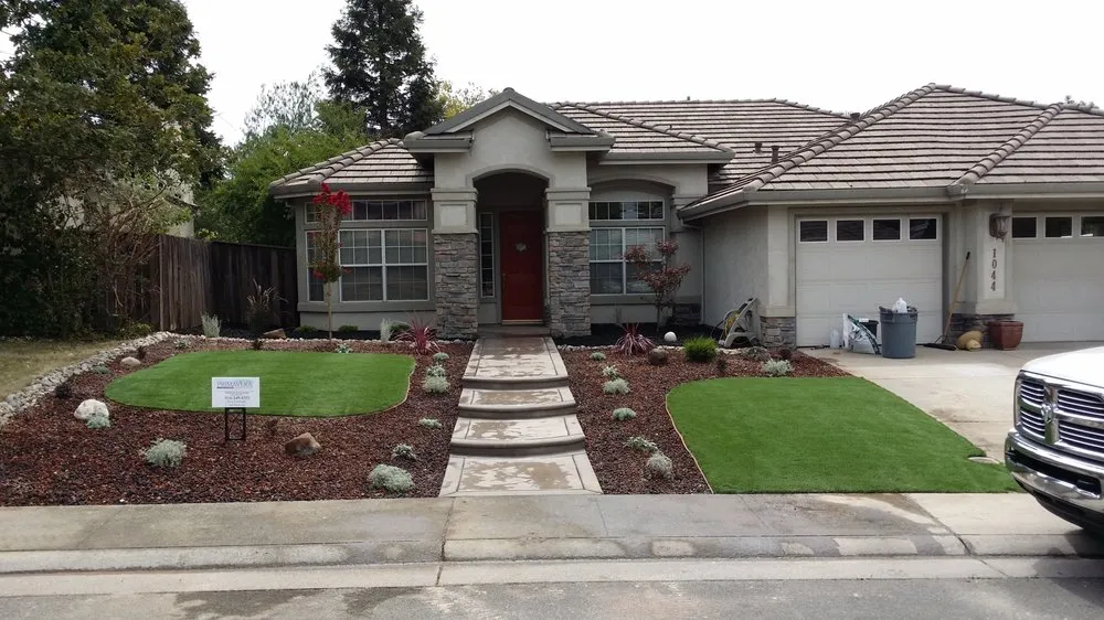 Custom lawn mowing service in Rocklin, CA - Primavera Landscape