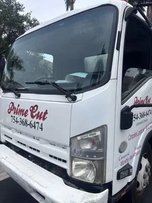 Prime Cut Lawn Care Logo