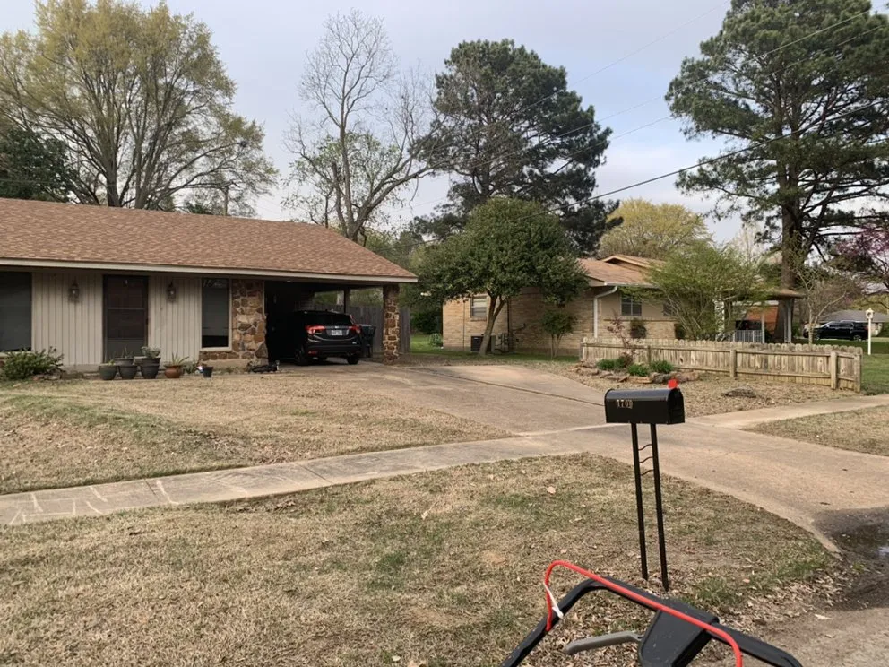 Expert lawn care service near you in Bono, AR by Prime Cuts