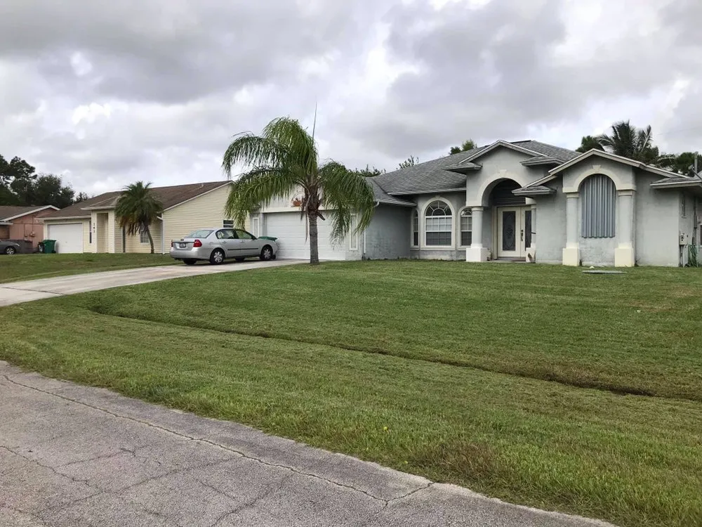 Expert residential landscaping for beautiful yards across Port St. Lucie, FL - Prime cuts