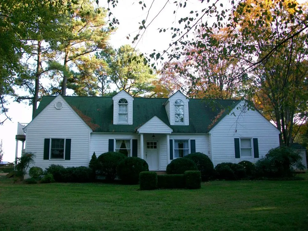 Professional lawn care service in Glen Allen, VA by Prime Cuts RVA