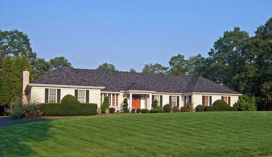 Top-rated yard maintenance with custom design in Springboro, OH by Prime Time lawn and landscape