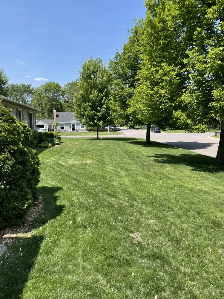 Local garden landscaping experts serving Minnetonka, MN - Prime Time Lawn Care