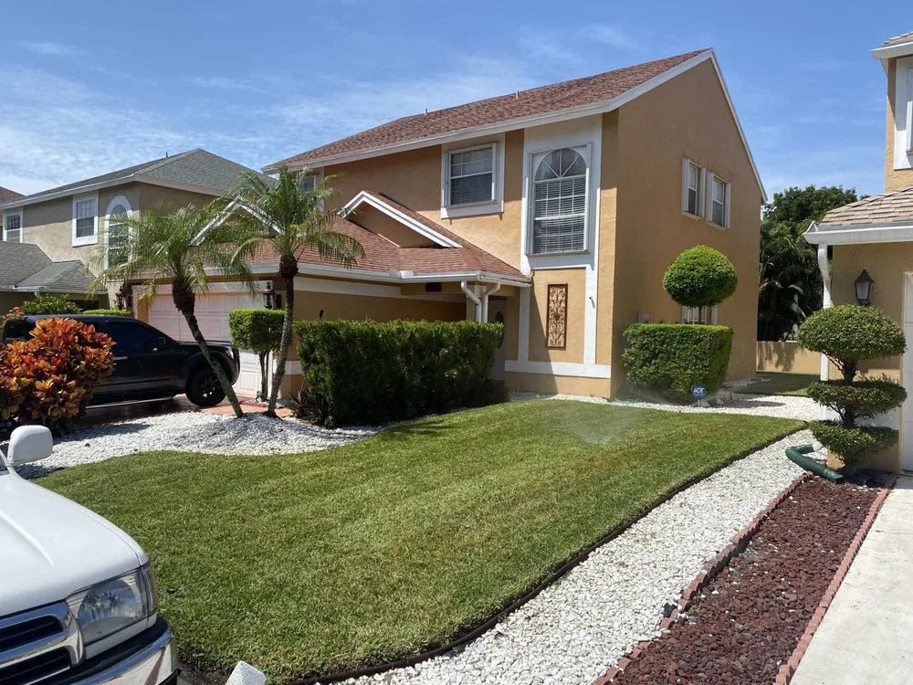 Top-rated lawn mowing service experts serving West Palm Beach, FL - Prime Time Lawn Care