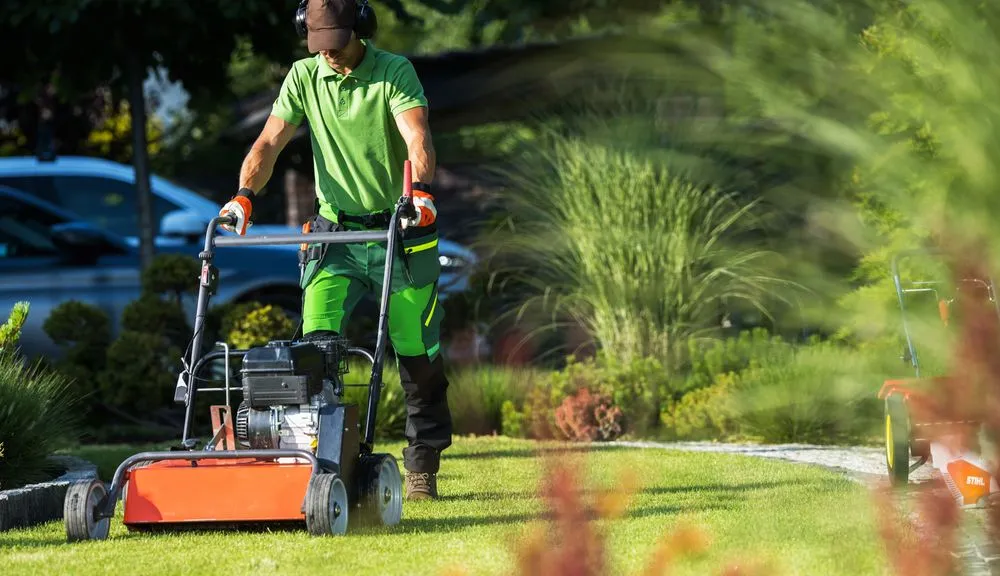 Reliable lawn mowing service experts serving Miami, FL - PrimeScape