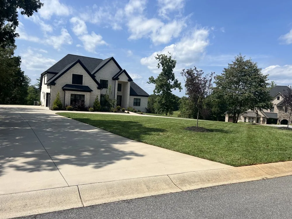 Affordable lawn care service near you in Hickory, NC by Primetime Landscaping