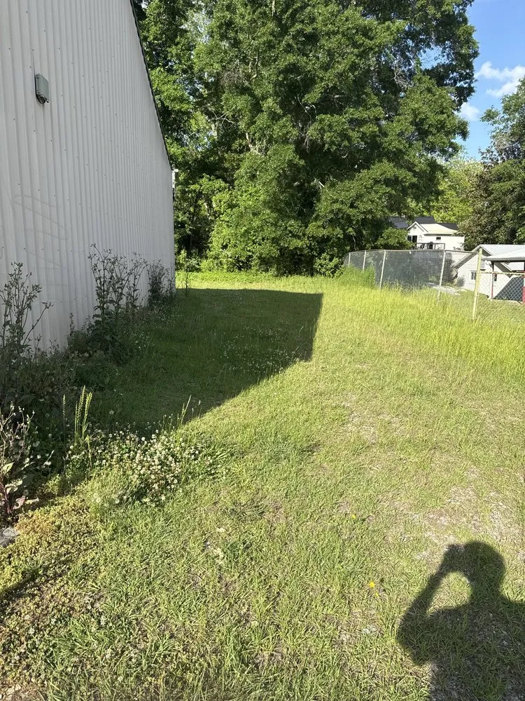 Trusted yard cleanup service for residential properties in Jefferson, GA by PrimeTrimScapes Landscaping